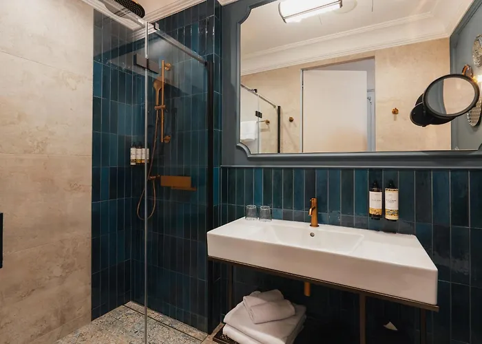 Indigo - Wawel Castle By Ihg