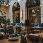 Indigo - Wawel Castle By Ihg 4*
